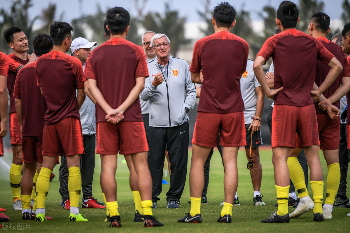 关于教练组严格管理，球员状态逐渐回暖的信息