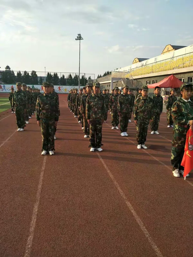 壮志凌云的球员，向着胜利勇往直前