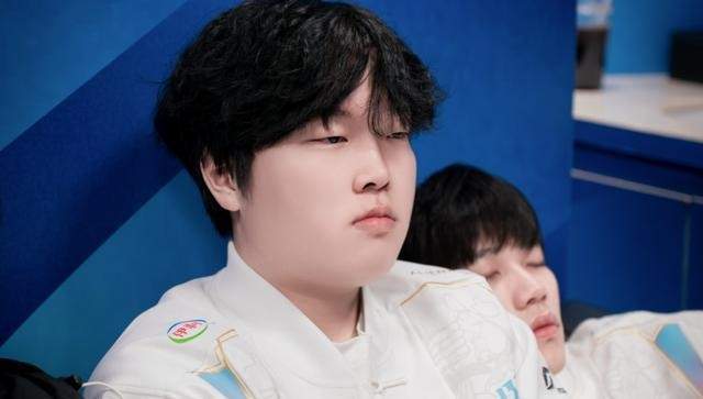 HKA翻盘SHR，Elk线上压制力十足焦点之战四强赛，引爆全场热议