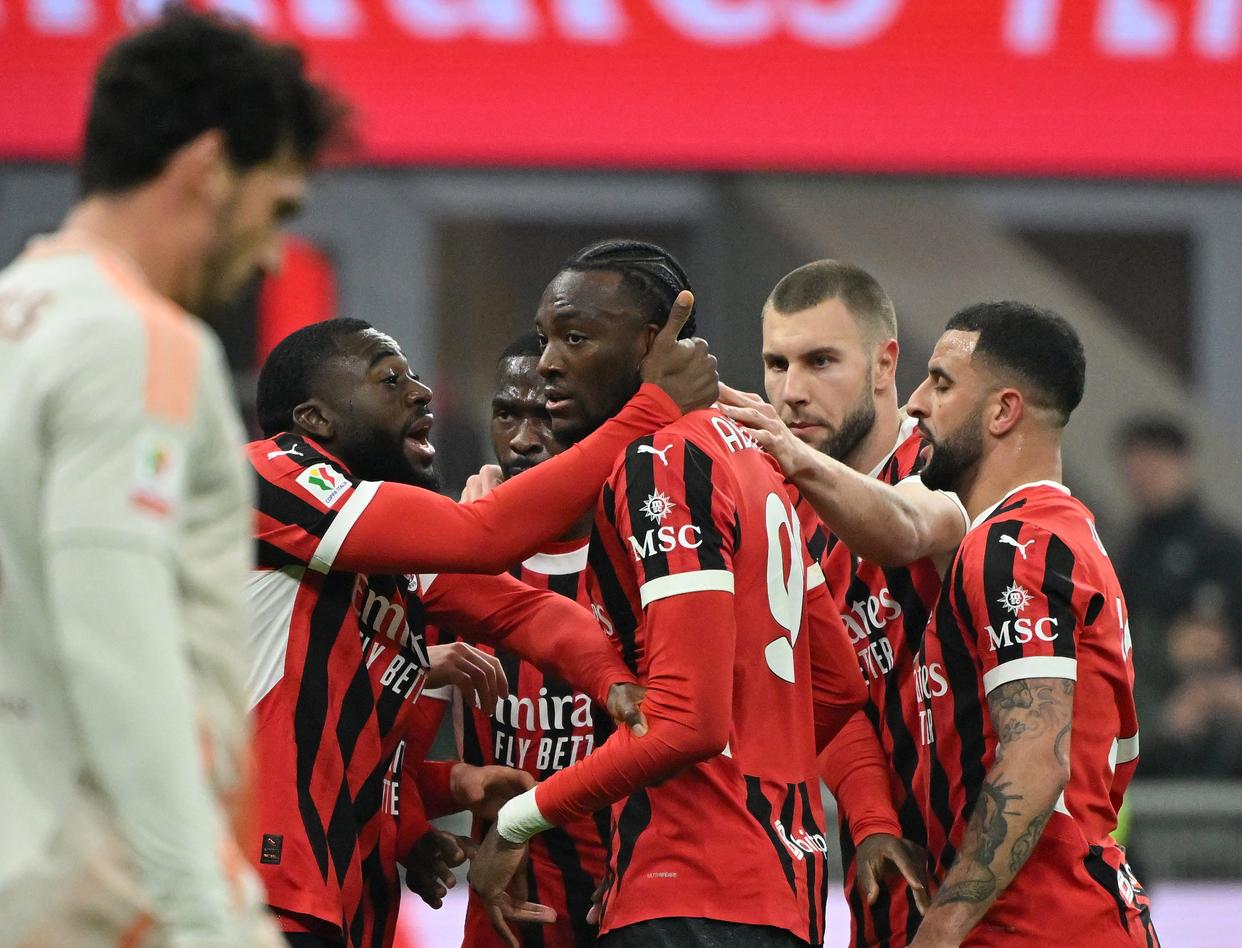 意大利联赛上演精彩战役，球迷热情高涨